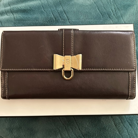 Other - Gucci Elegant Brown Leather Wallet with Gold Accent